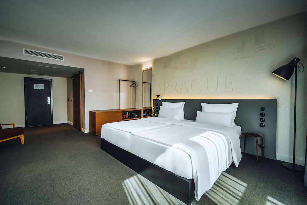 Hotel PULSE8 8/62