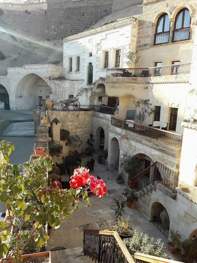 Erenbey Cave Hotel 46/50