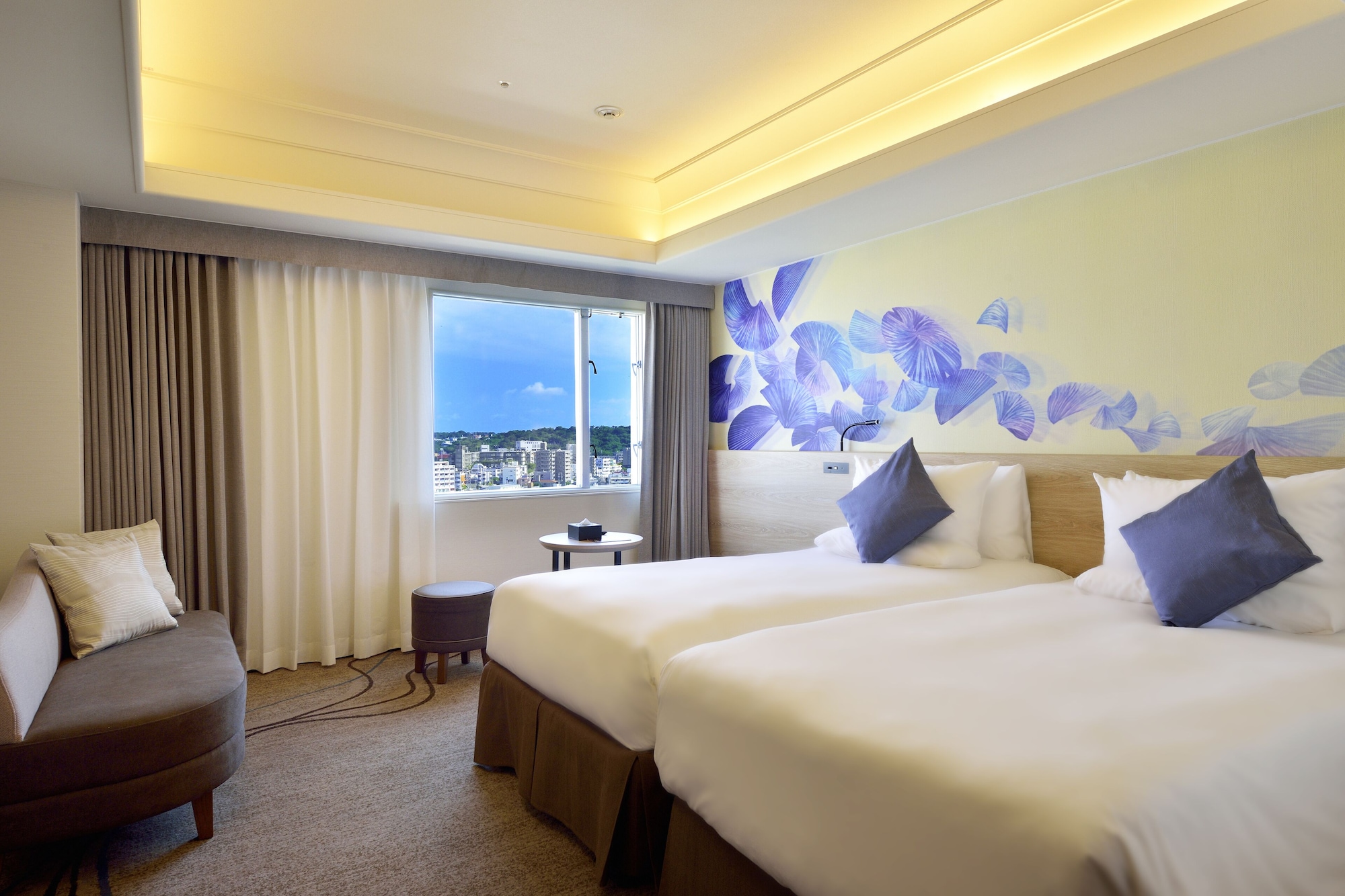 EXECUTIVE, TWIN BEDS, CLUB LOUNGE ACCESS