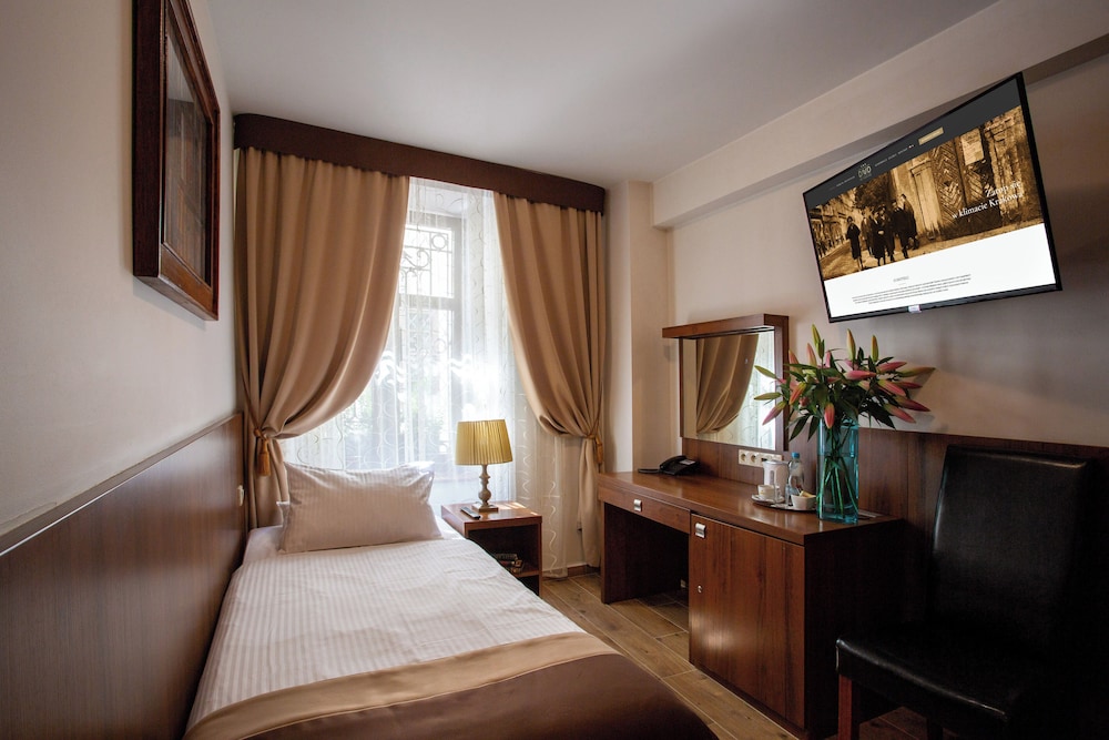 David Hotel 49/63
