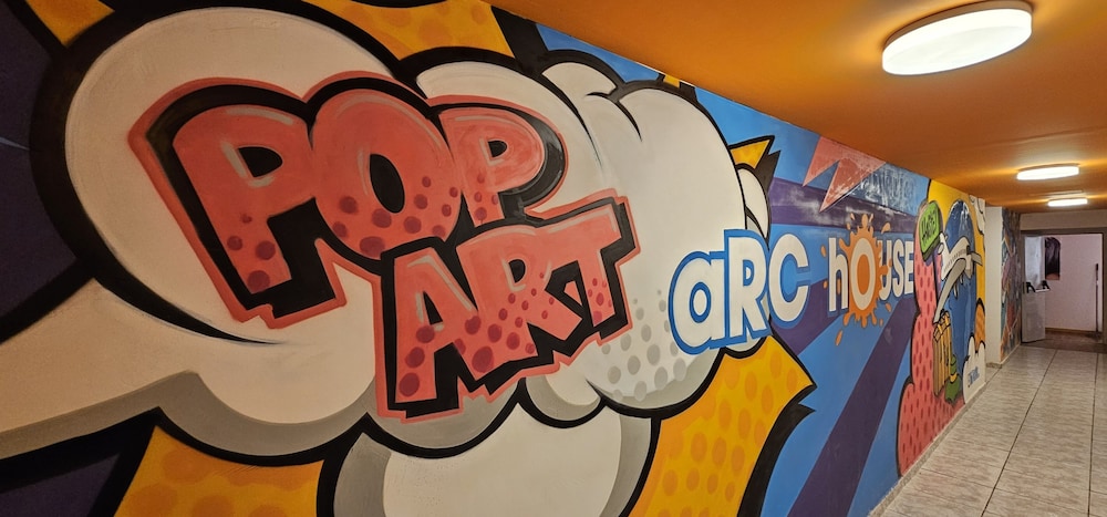 Arc House Pop Art 12/26