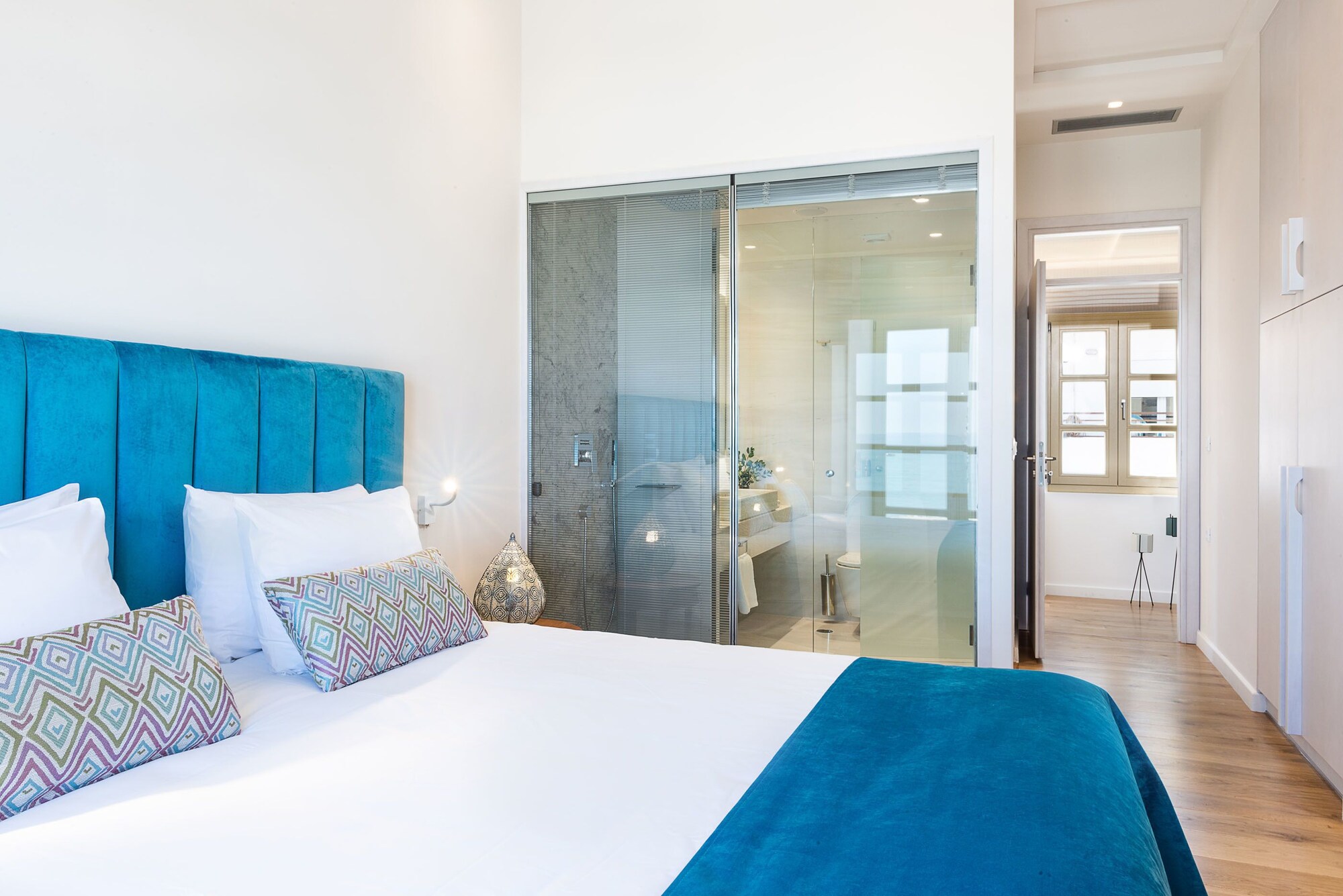 2 Bedrooms, Design, Apartment, 2 King Beds, Sofa