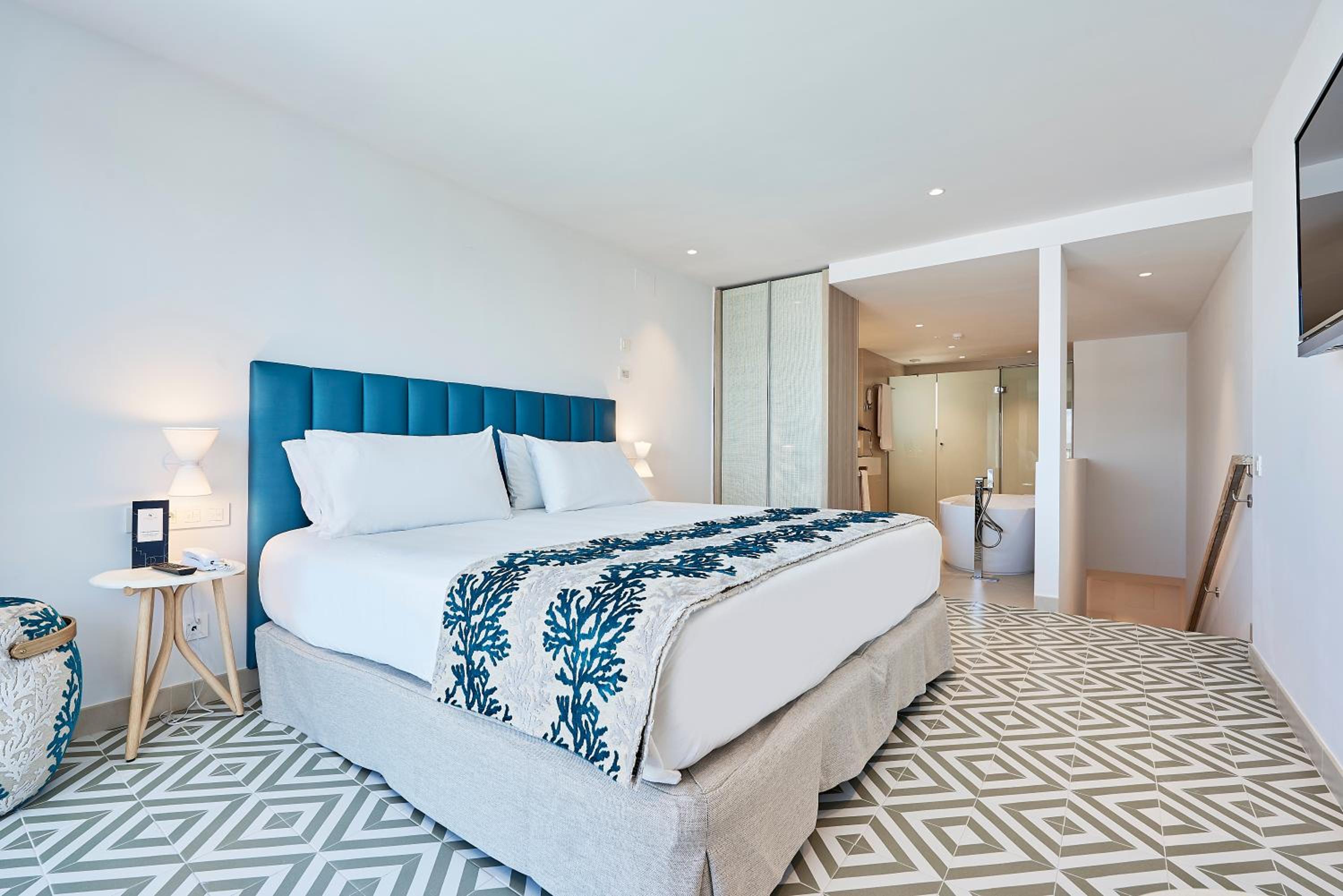 Duplex, Suite, King Bed, Sea View, Sofa