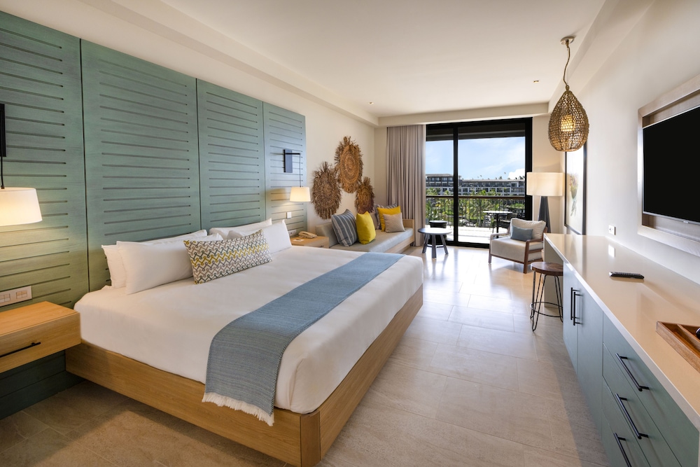 UNIQUE KING - OCEAN VIEW JUNIOR SUITE