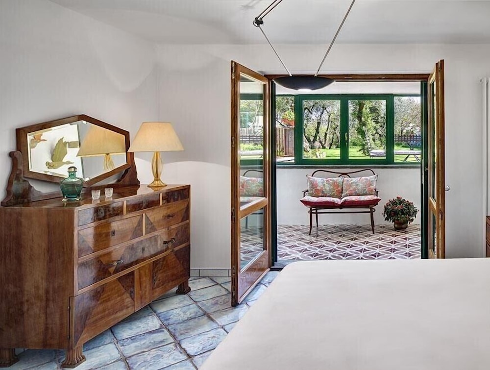Villa Vesuvio 9/29