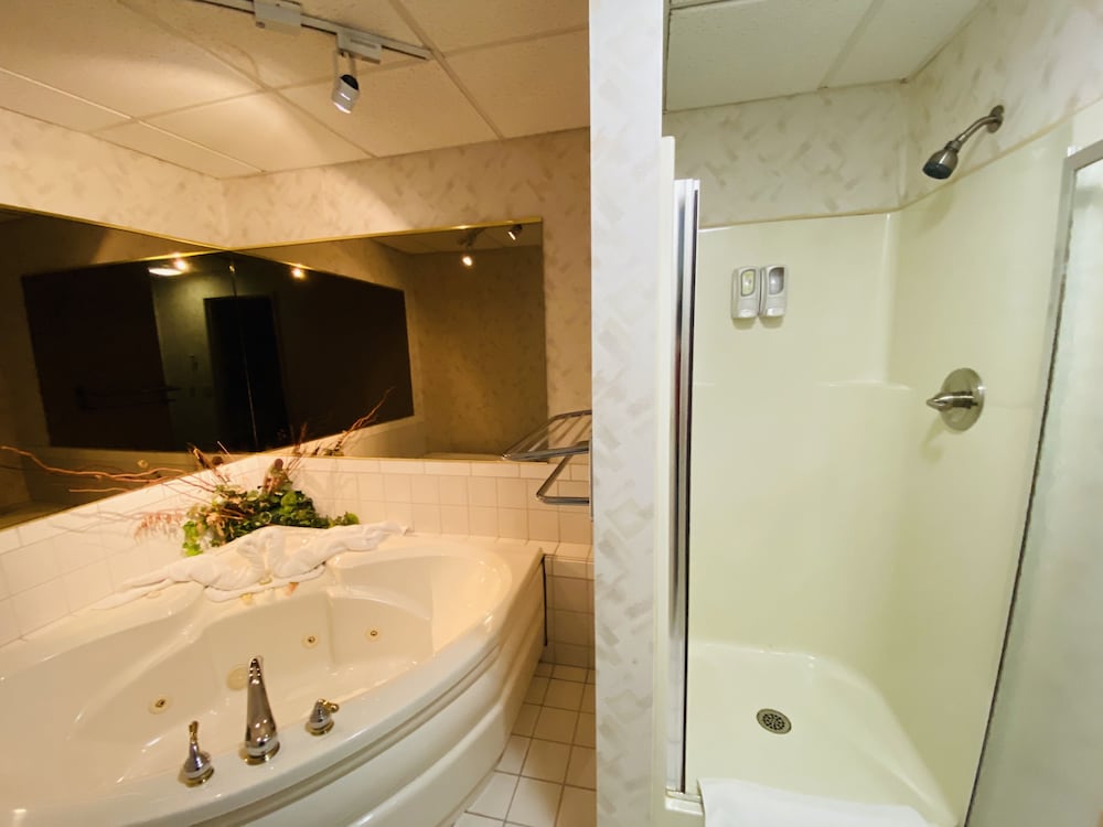 Fleetwood Inn Suites 11/51