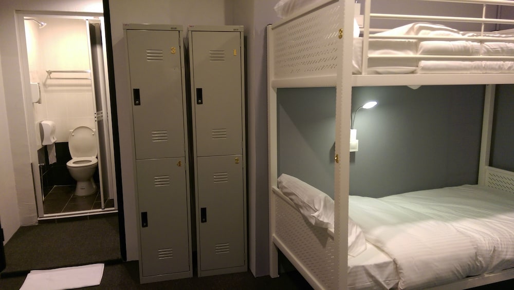 Pink Cabana Hotel 25/78