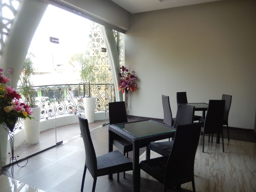 GRAND AMIRA HOTEL 55/63