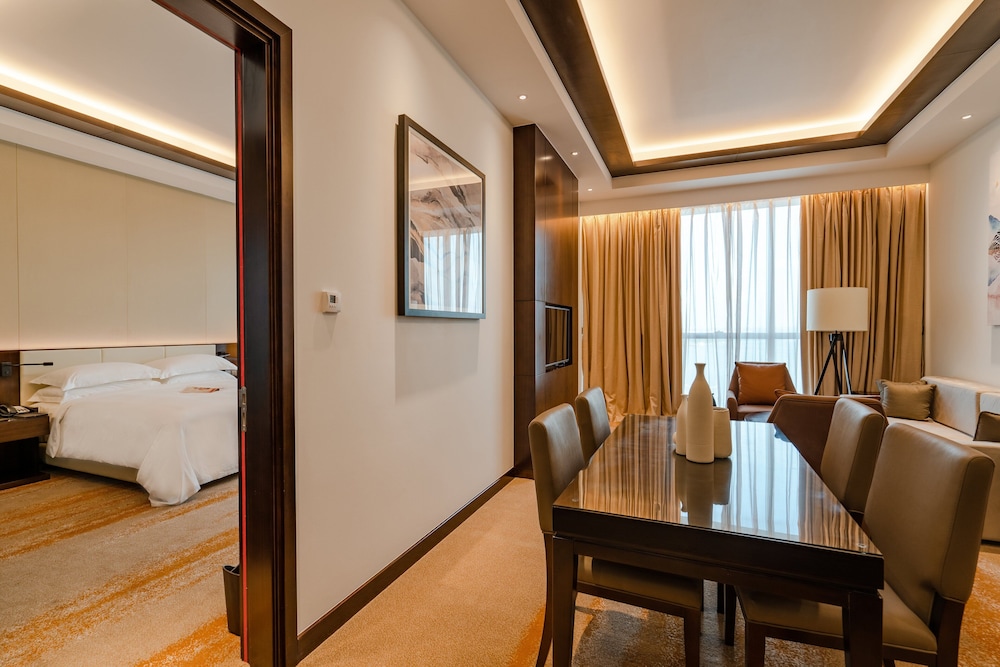 Johari Rotana 23/66
