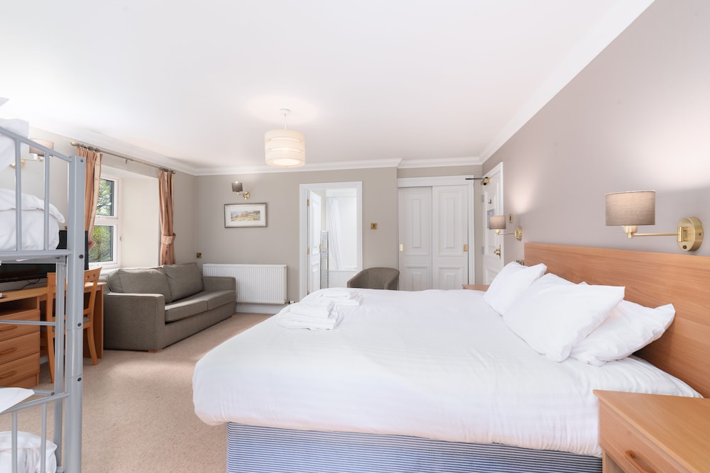 Windermere Manor 18/43