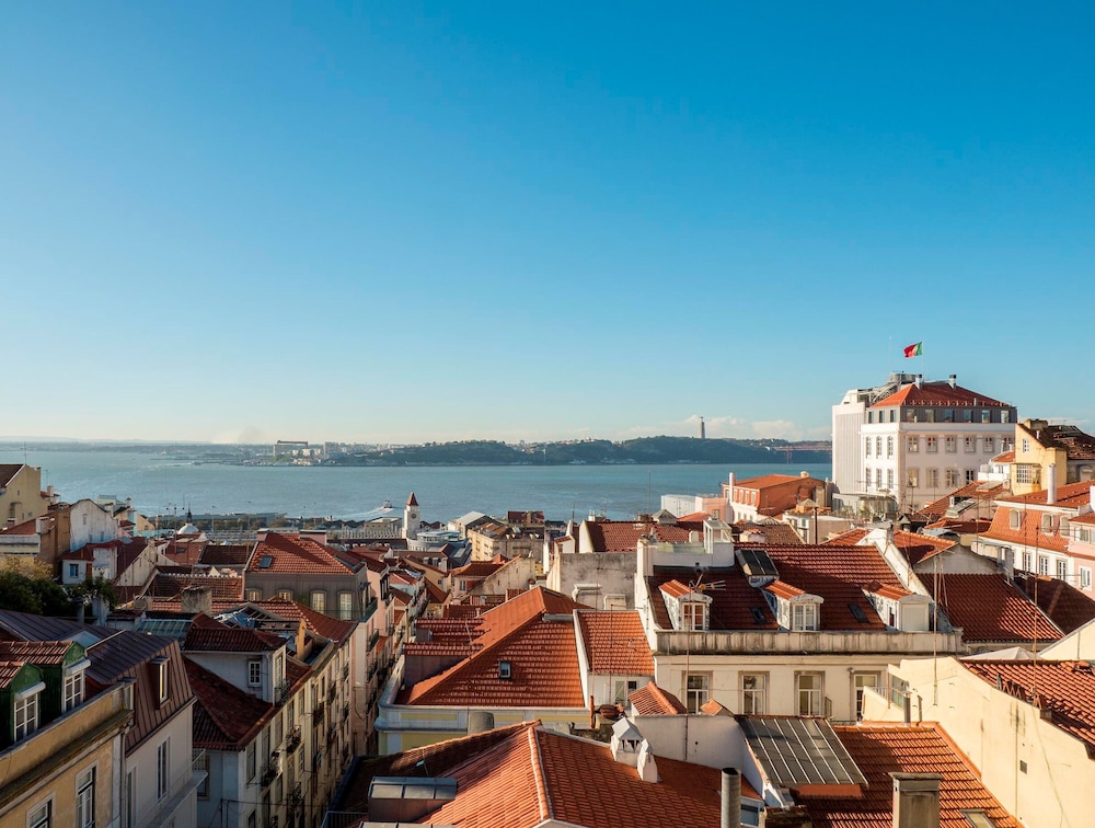 Palacio Camoes Lisbon Serviced Apartments 41/50