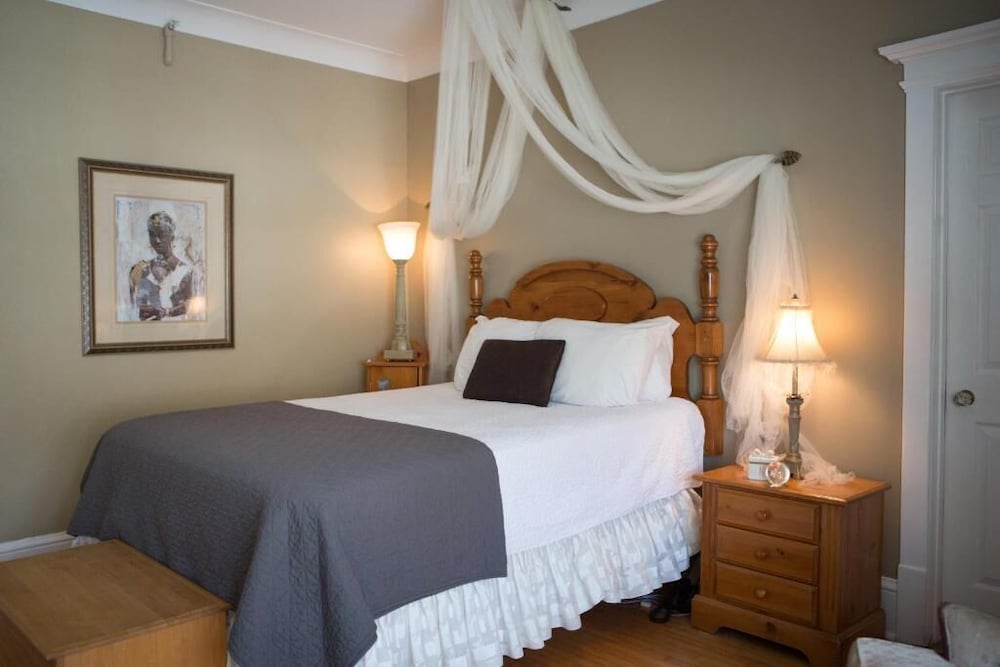 Leaside Manor By The Leaside Group 13/48