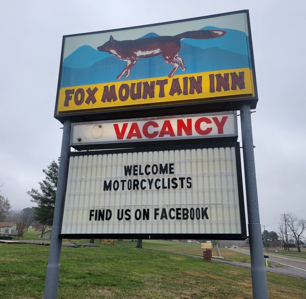 Fox Mountain Inn 1/50