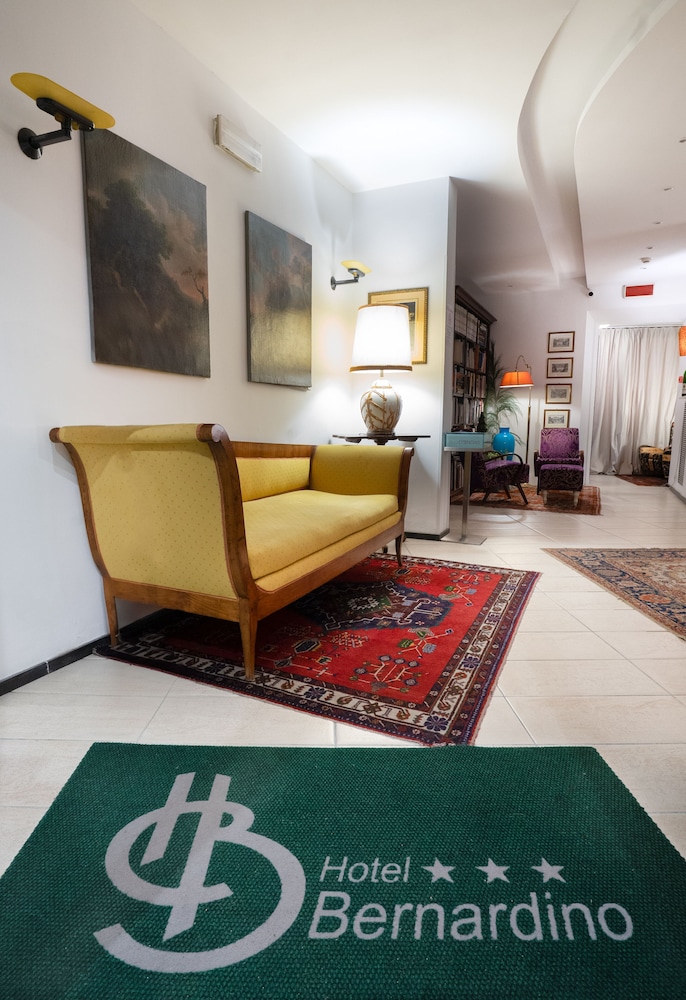 Hotel Bernardino 9/62