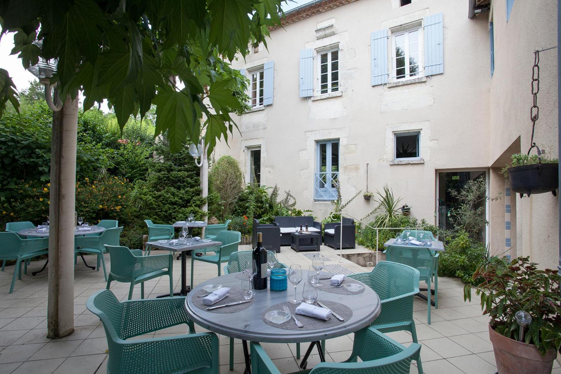 HOTEL DU LION D'OR 32/51