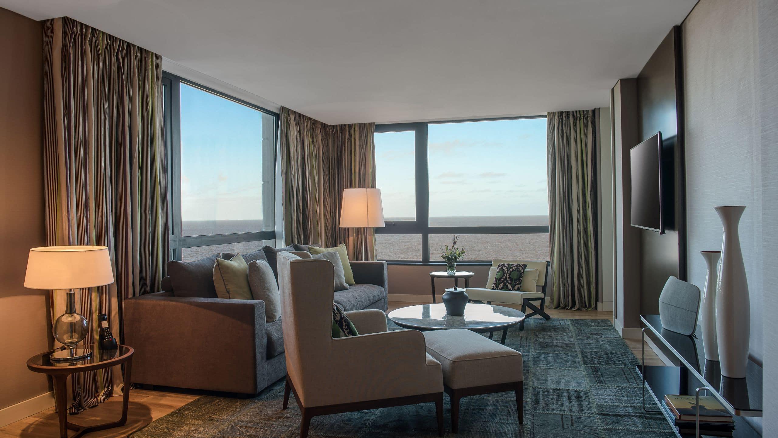 Executive, Suite