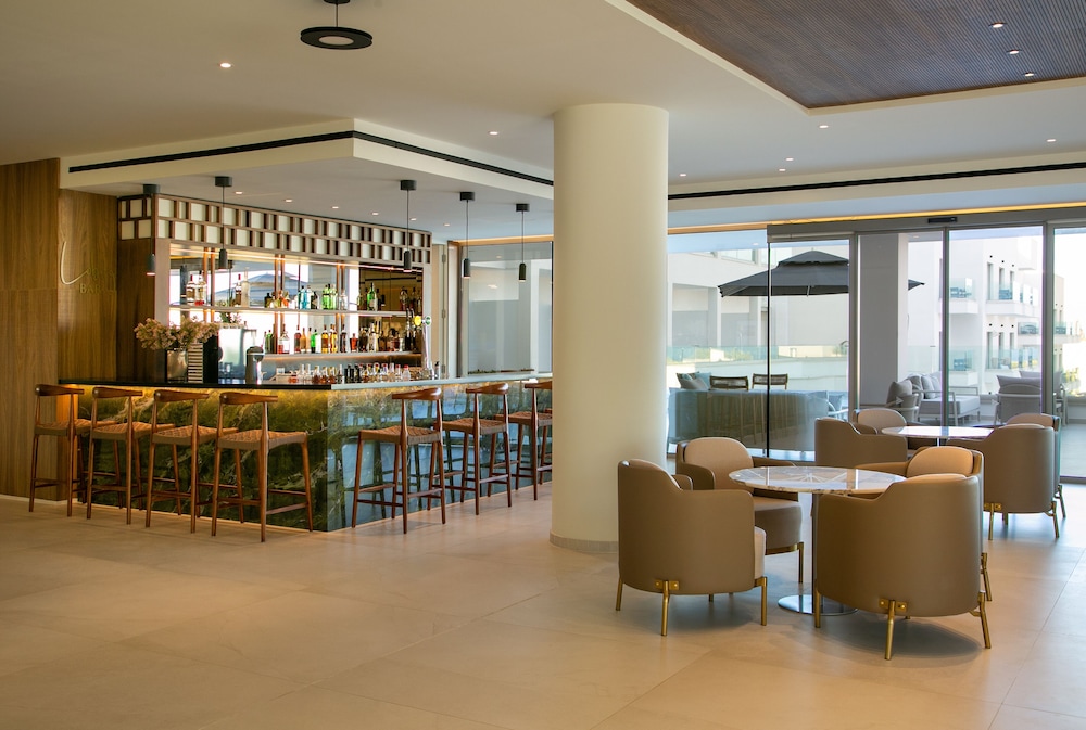Atlantica Aqua Blue Hotel 35/50