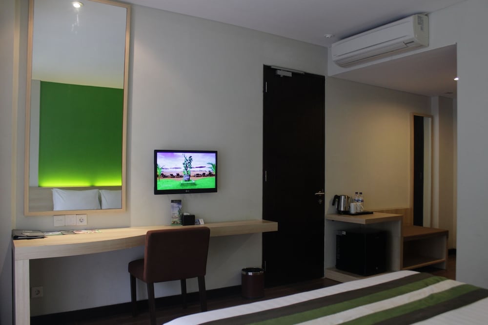 Grand Whiz Hotel Nusa Dua 6/75