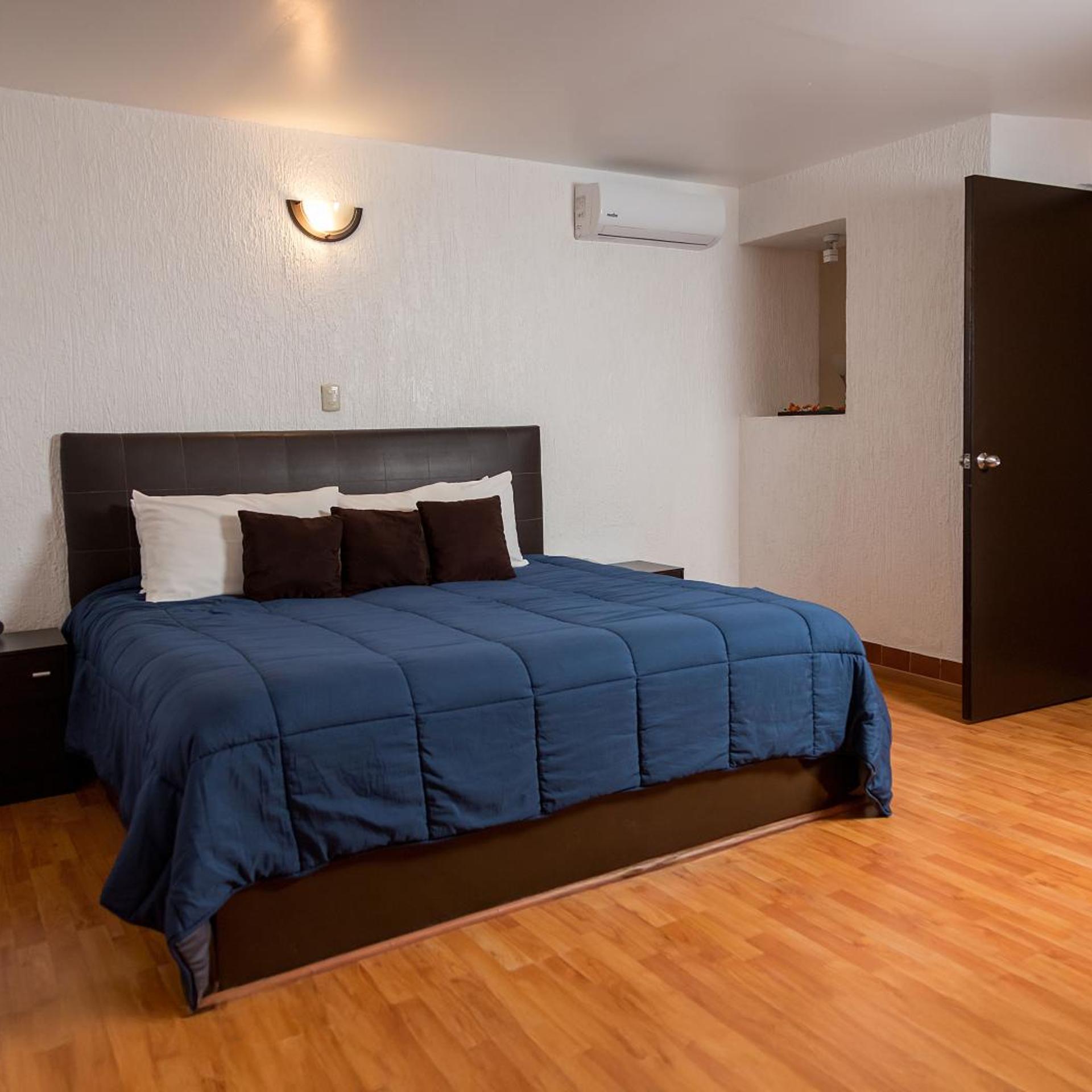 Master, Suite