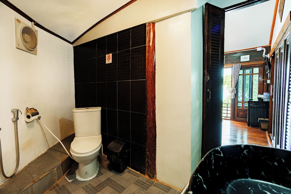Taatoh Seaview Resort 50/50