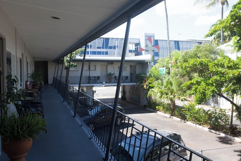 Cairns City Motel 53/58