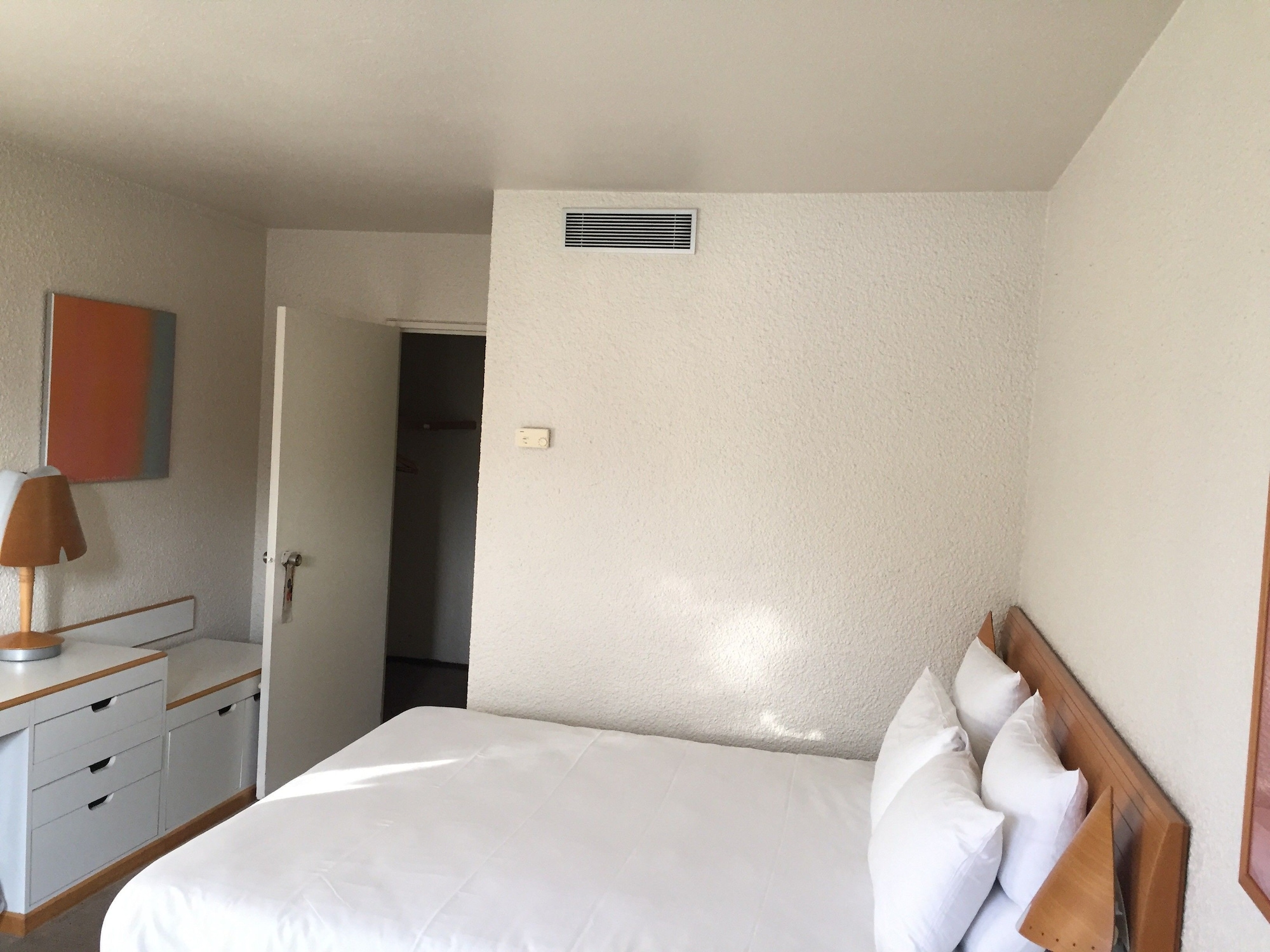 غرفة كلاسيكية بسرير مزدوج مع أريكة، Novotel Marseille Est 5/10