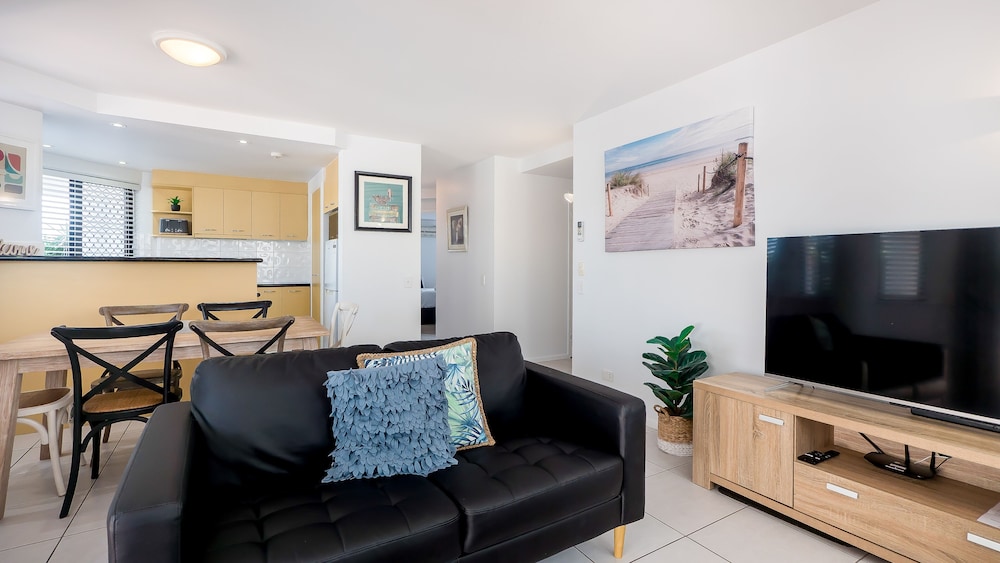 Aegean Mooloolaba 48/65