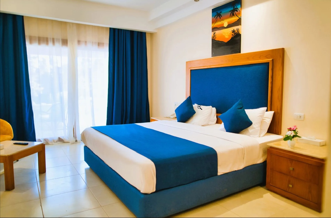 Room, Double Bed, Lateral Side Sea View
