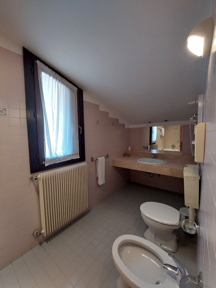 ALBERGO ALLA PINETA 23/23
