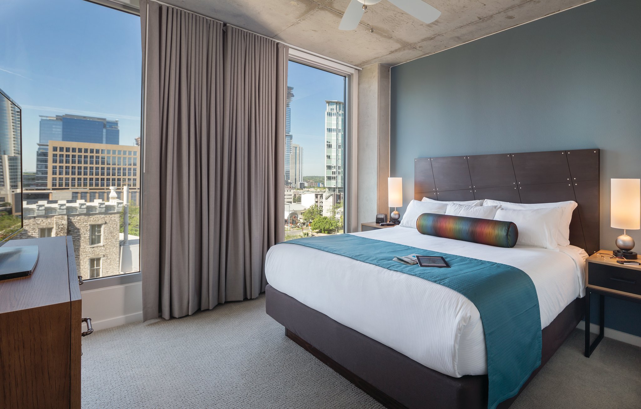 1 BEDROOM, SUITE