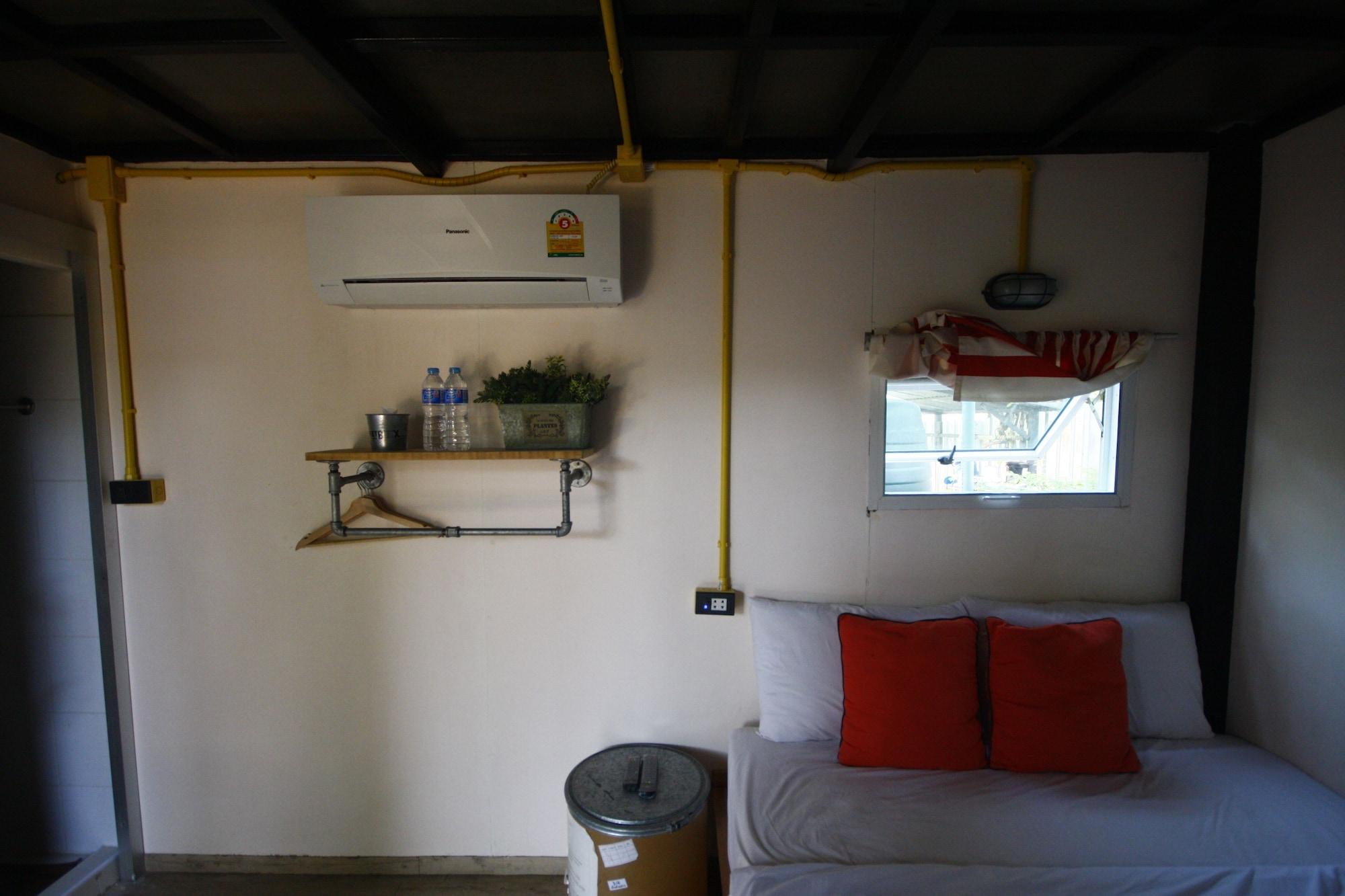 Sweet Box Bed And Breakfast 52/67