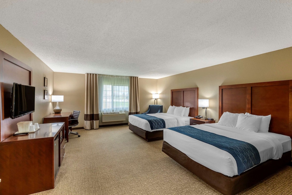 Comfort Inn Suites Jackson West Bend 10/38