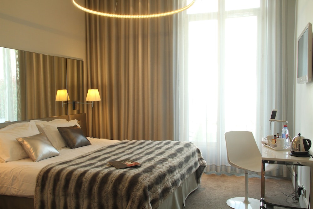غرفة سوبيريور بسرير مزدوج وسرير فردي