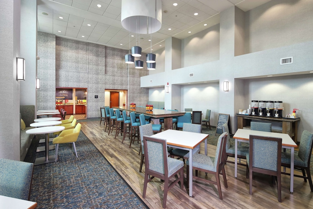 Hampton Inn and Suites Tucson East/Williams Center 40/53