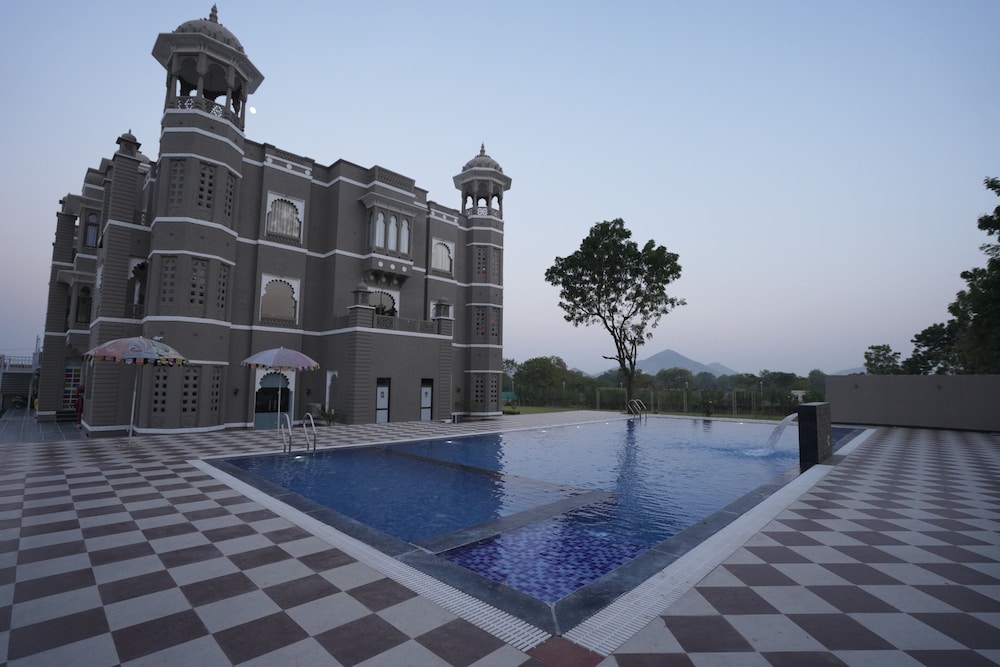 The Biletha Bagh 11/24