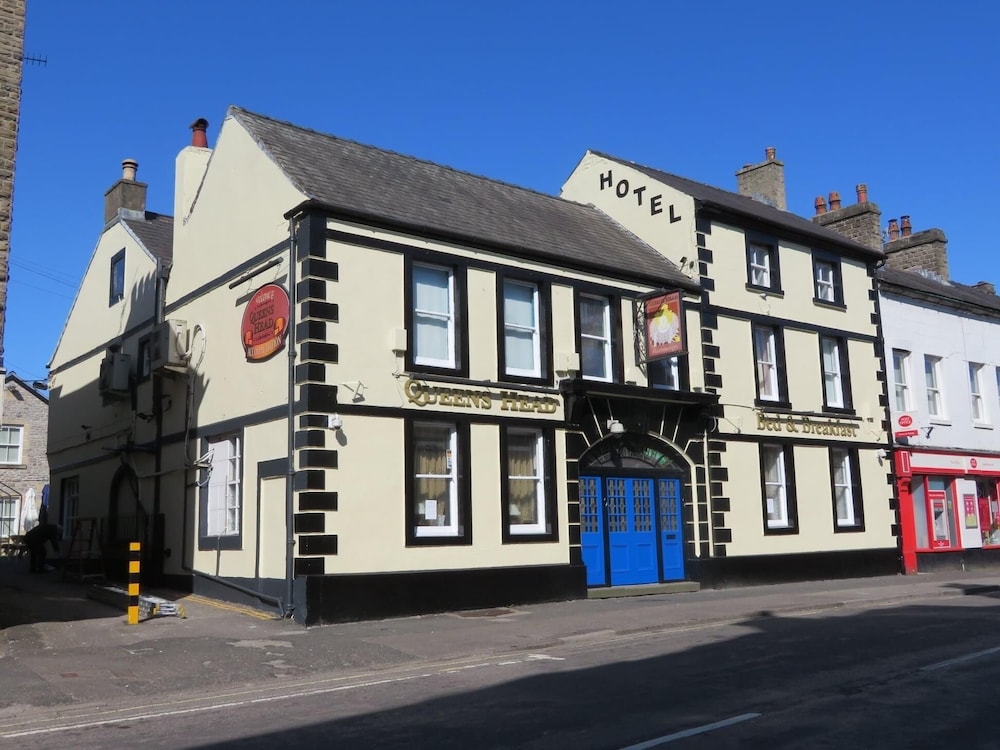 The Queens Head Hotel 26/26