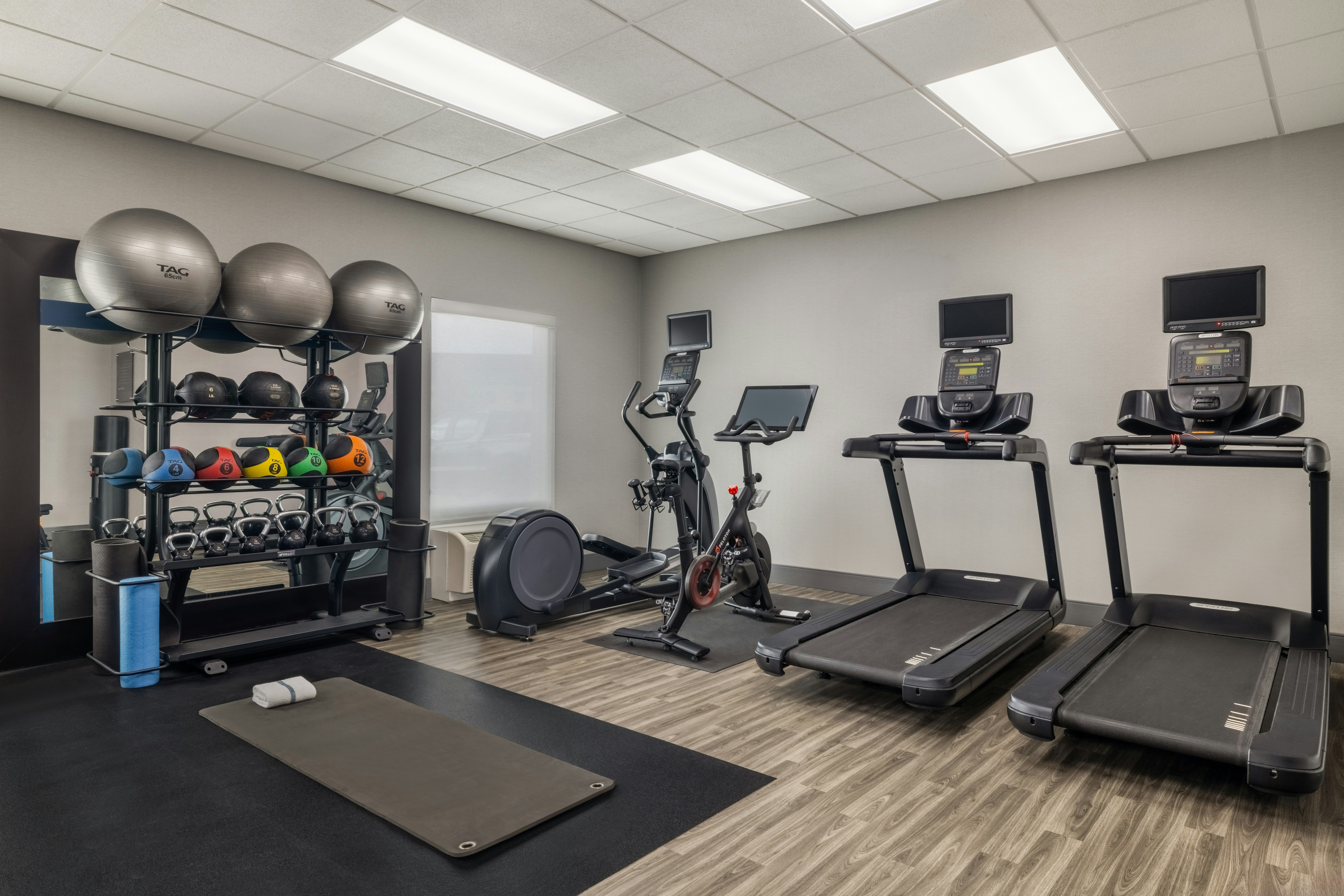Hampton Inn & Suites Lincoln - North East I-80 32/71