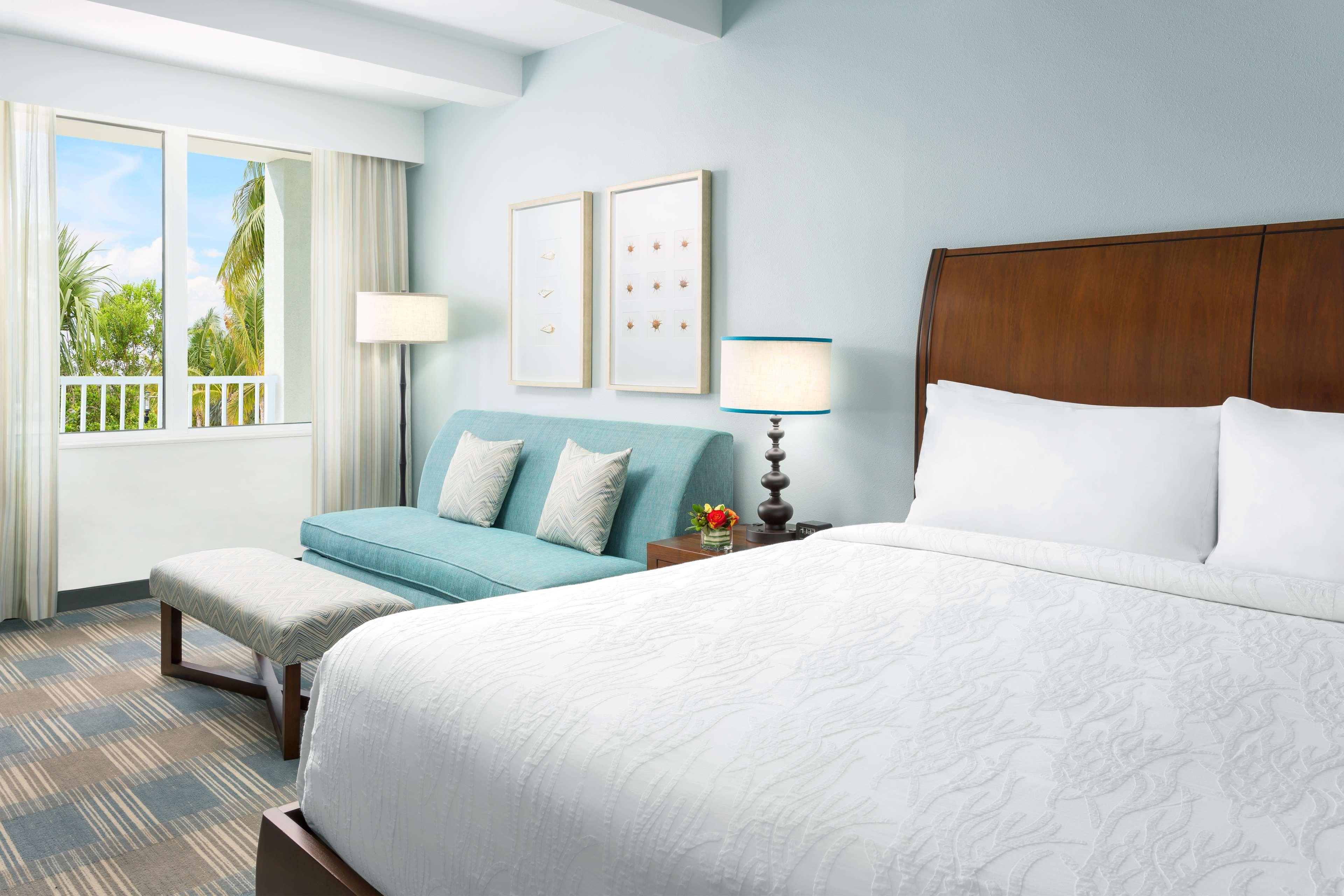ROOM, KING BED, POOL SIDE, SOFA