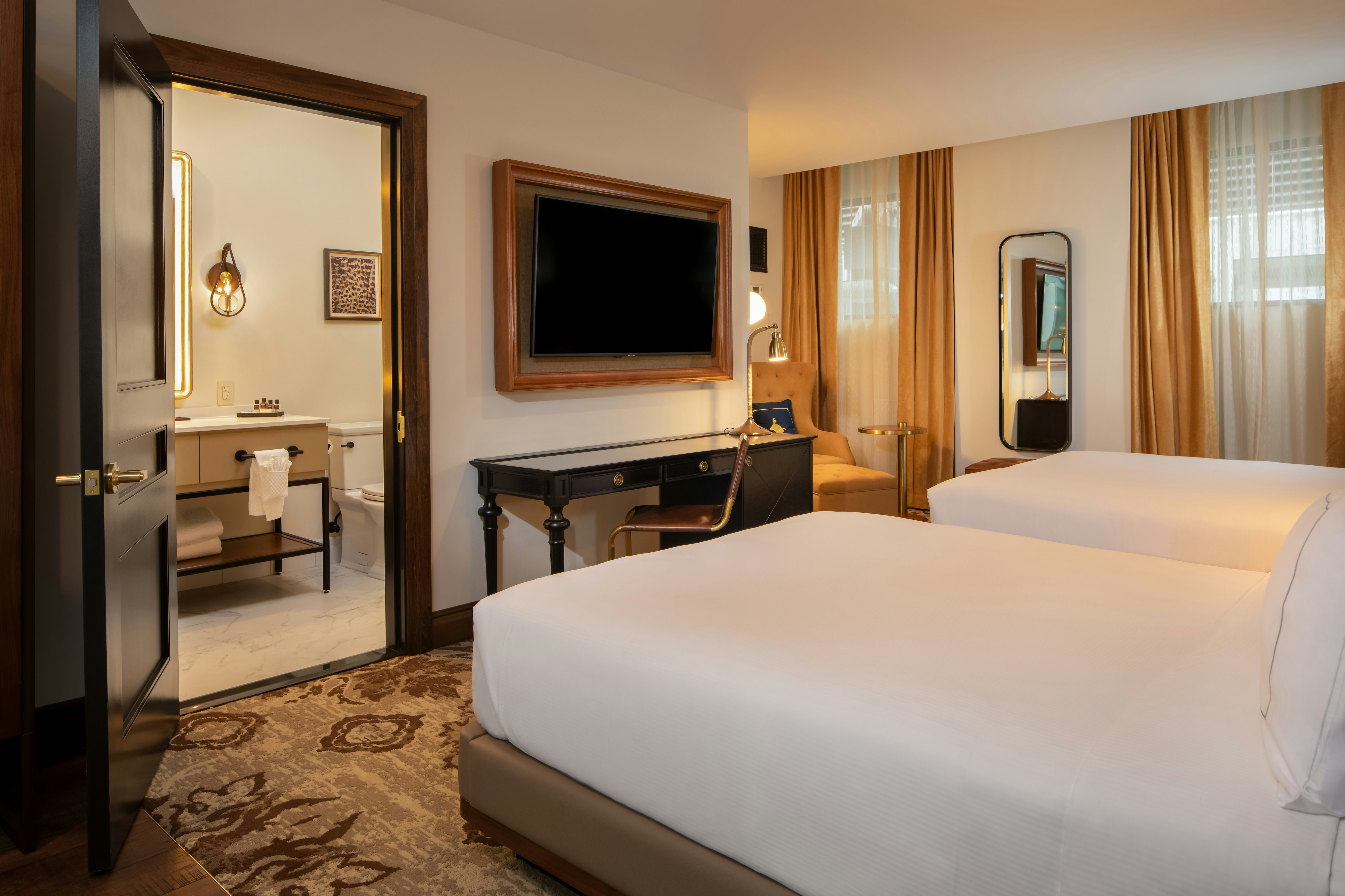 The Peregrine Omaha Downtown Curio Collection By Hilton 12/50
