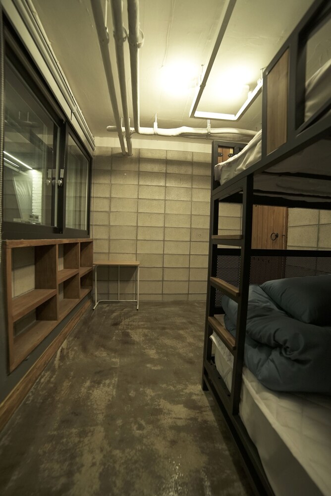 That House - Hostel 44/57