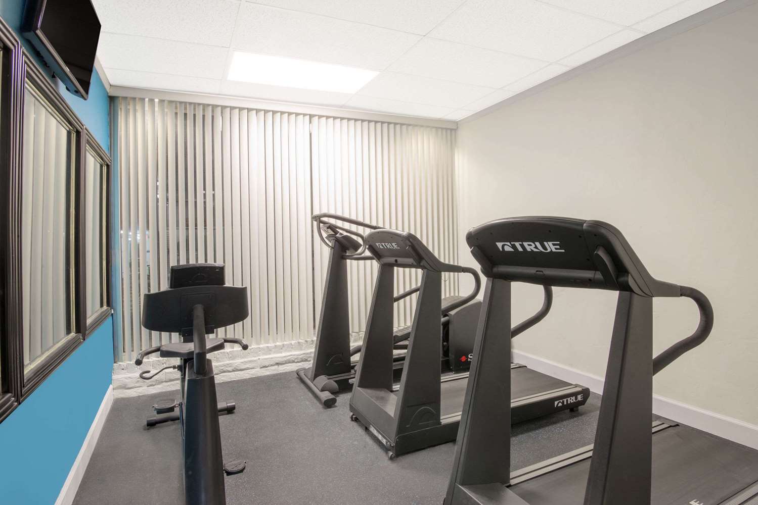 Days Inn by Wyndham Colorado City 17/30