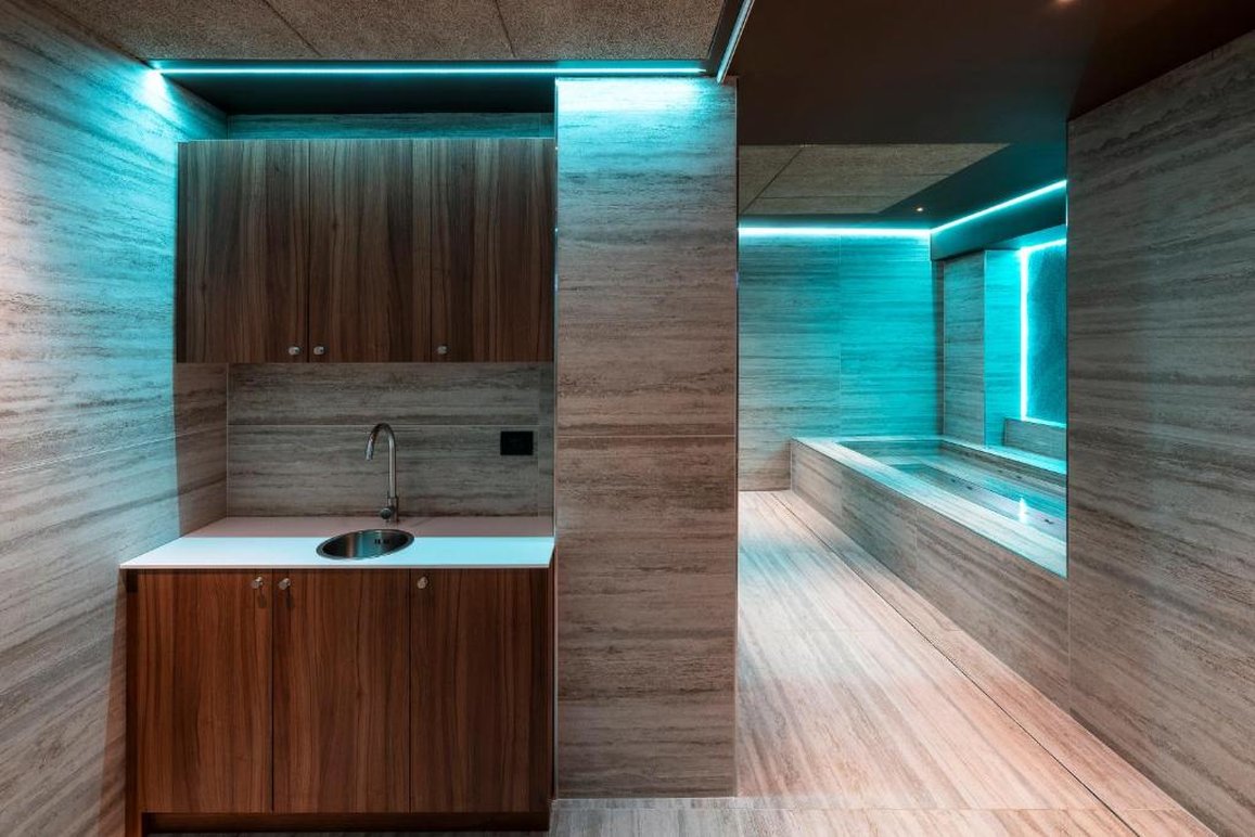 Adoro Hotel 44/72