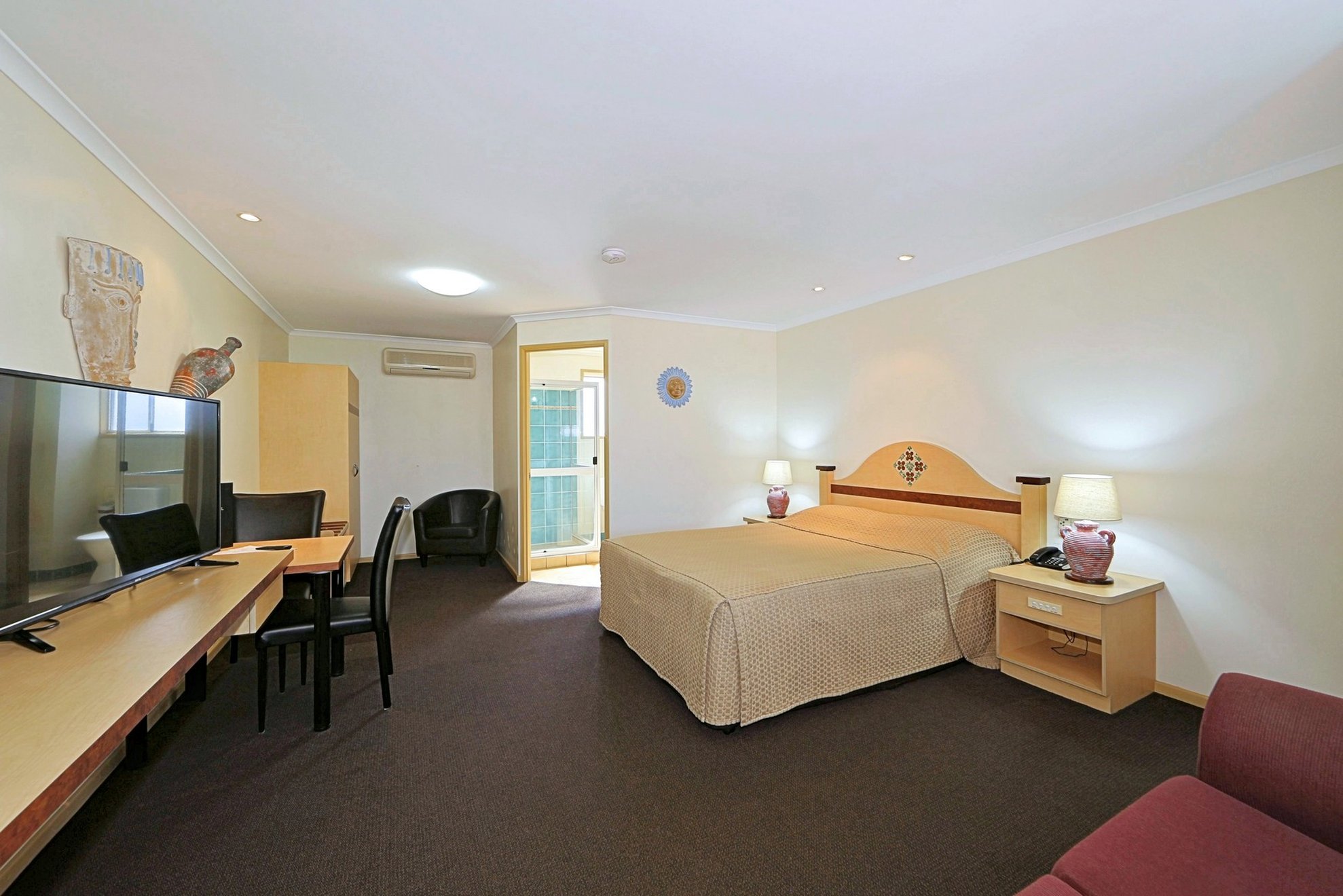 VILLA MIRASOL MOTOR INN 12/32