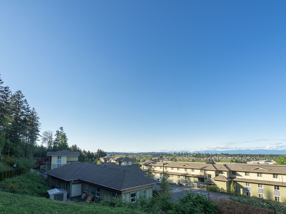 Vancouver Island University Residences 30/39