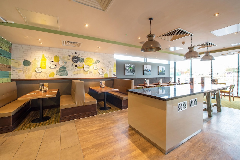 Premier Inn Malvern Hotel 20/33