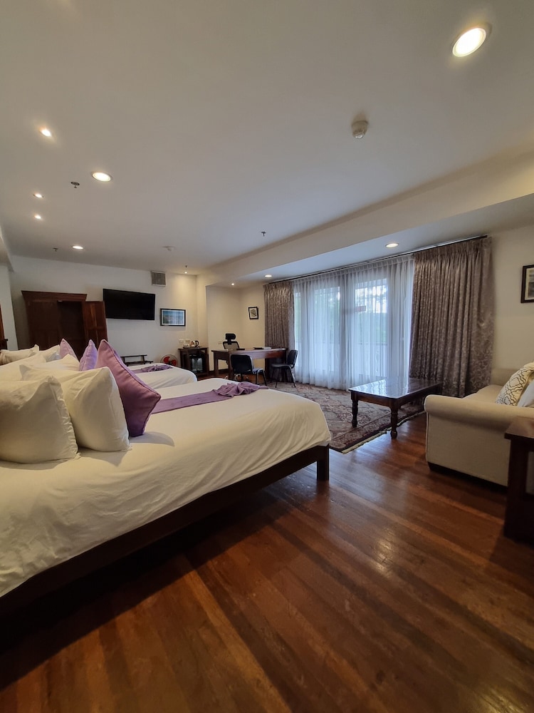 Safari Lodge Baguio By Log Cabin Hotel 27/76