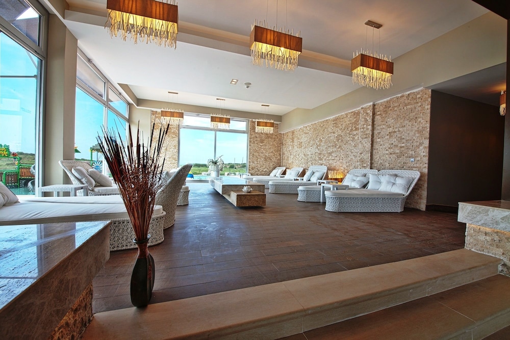 Karya Family Resort 61/88