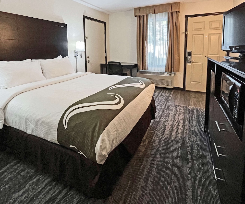 Quality Inn Traverse City 34/63