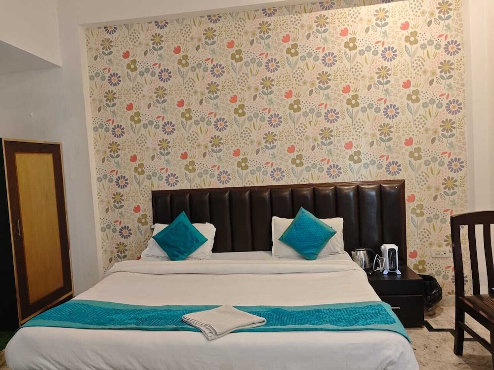 Hotel Shivanta Residency, Rishikesh