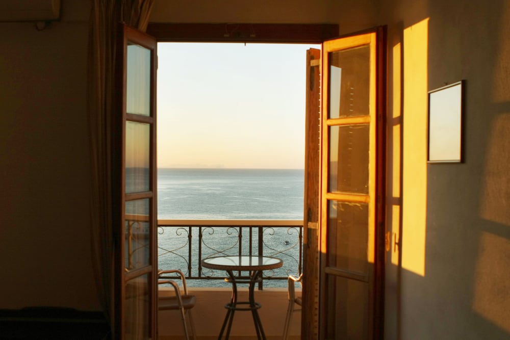 Kastro Hotel 89/100